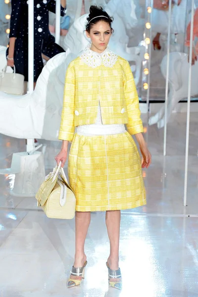 Look 5